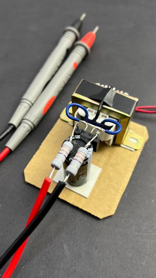 Automatic Voltage Changing LED Tester